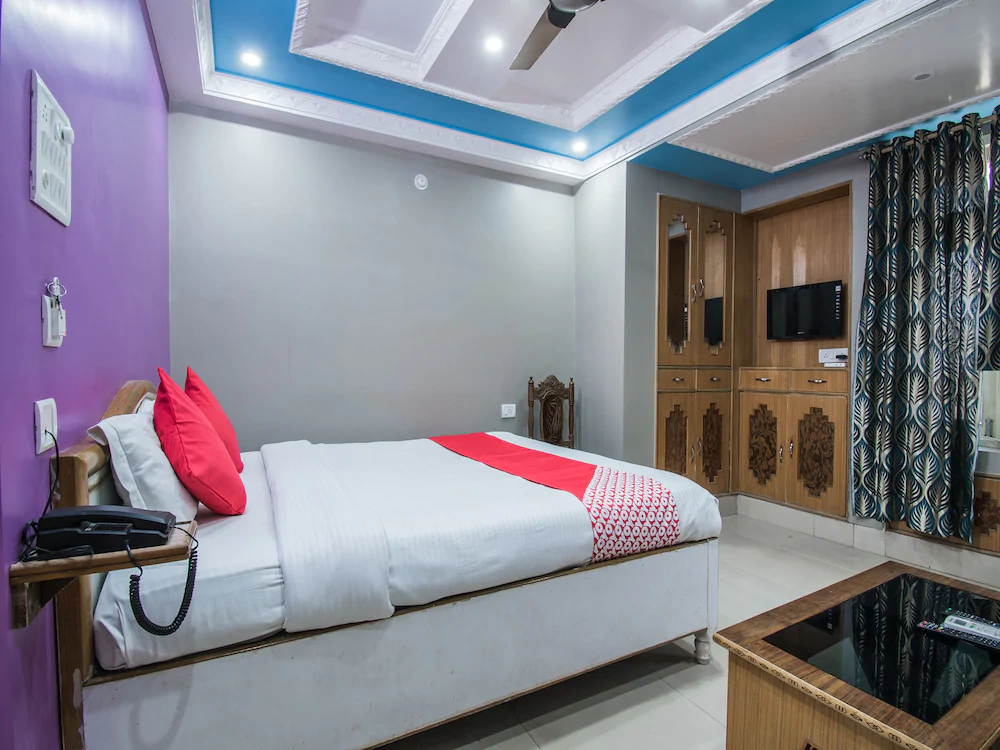 Mundrika Delux by OYO Rooms