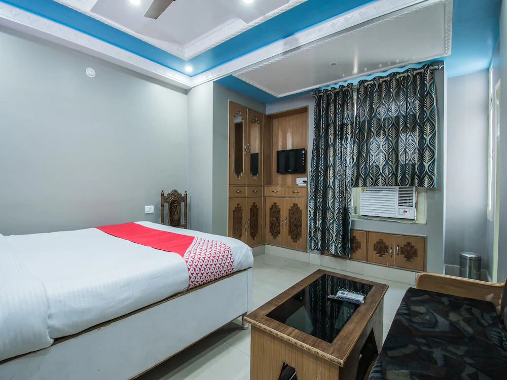 Mundrika Delux by OYO Rooms