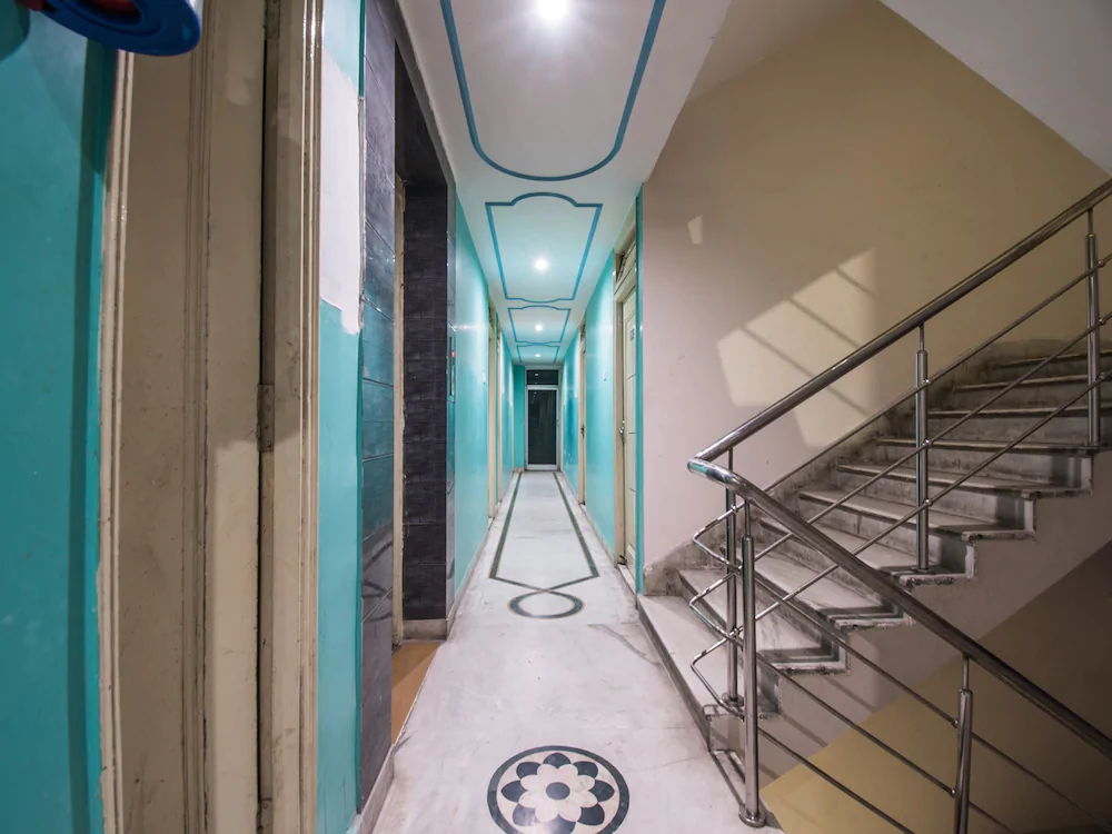 Mundrika Delux by OYO Rooms