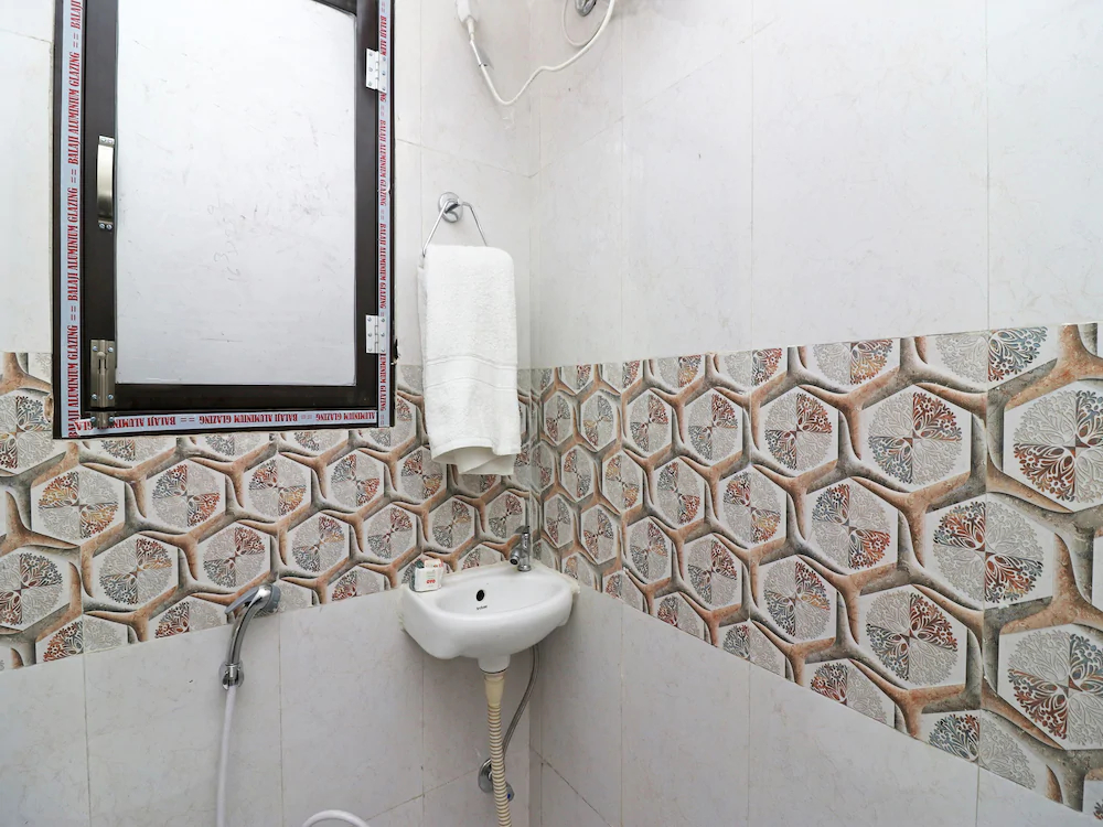 Nunu International By OYO Rooms