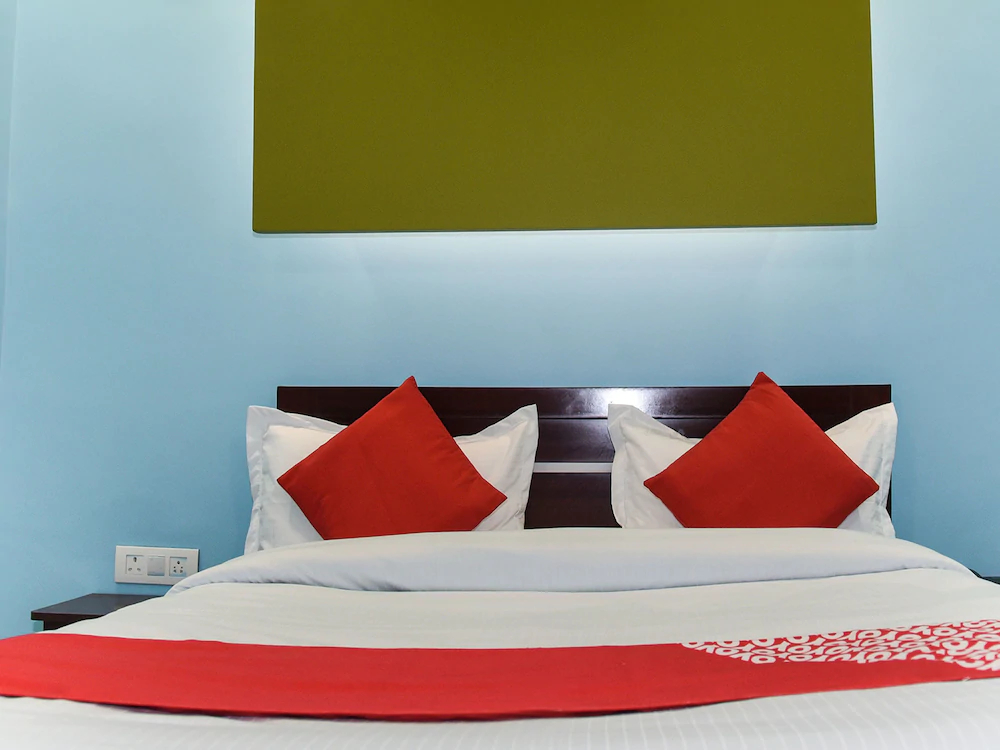 OYO 14798 Radha Swami Guest House