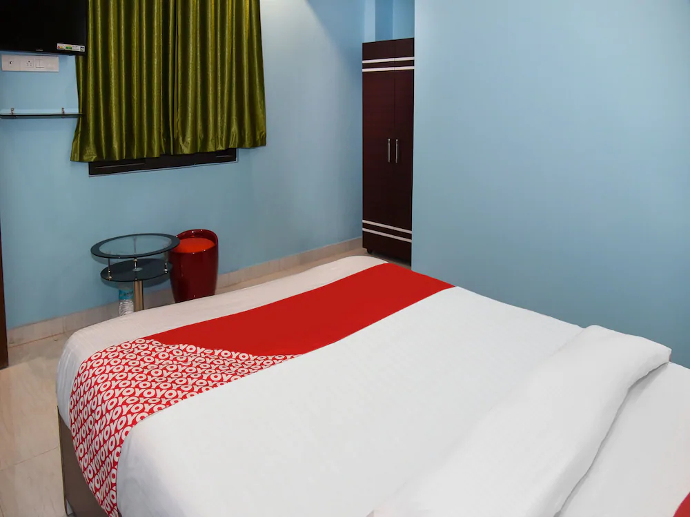 OYO 14798 Radha Swami Guest House