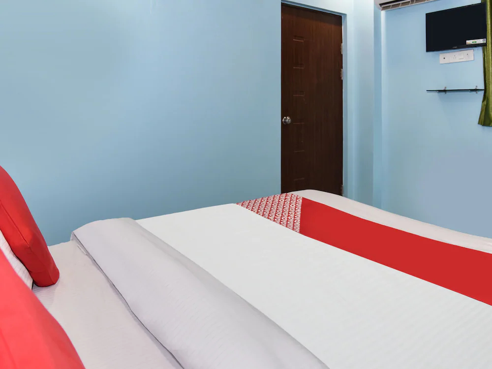 OYO 14798 Radha Swami Guest House