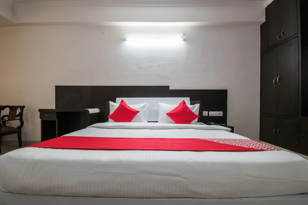 OYO 24088 Flagship Hotel City Centre