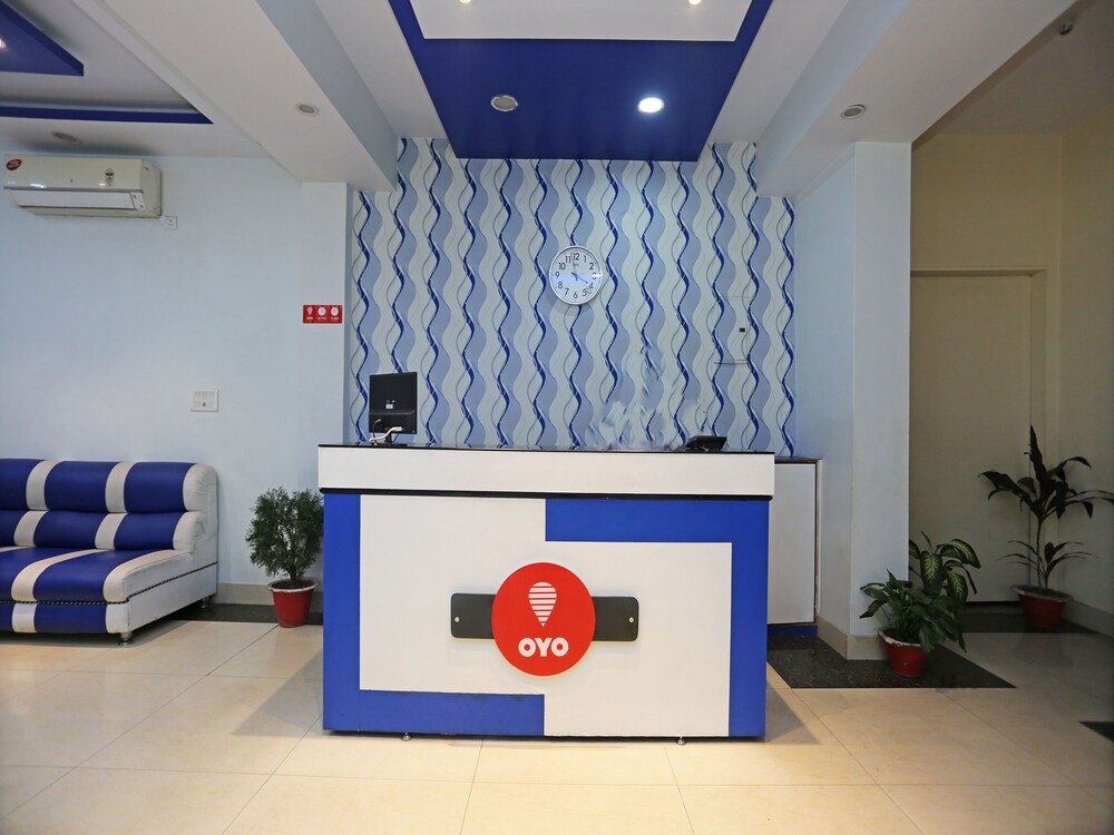 OYO Flagship 26480 Hotel Nisa