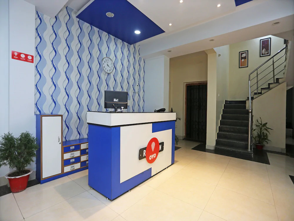 OYO Flagship 26480 Hotel Nisa