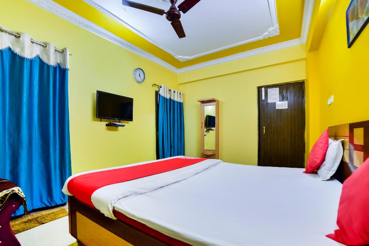 Rudra Homes by OYO Rooms