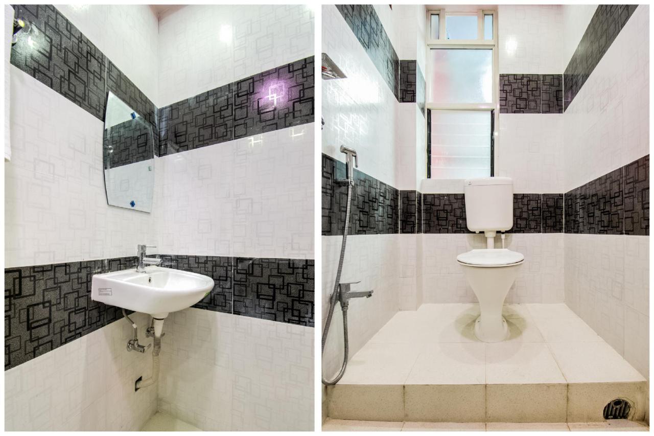 Sheesh Mahal by OYO Rooms