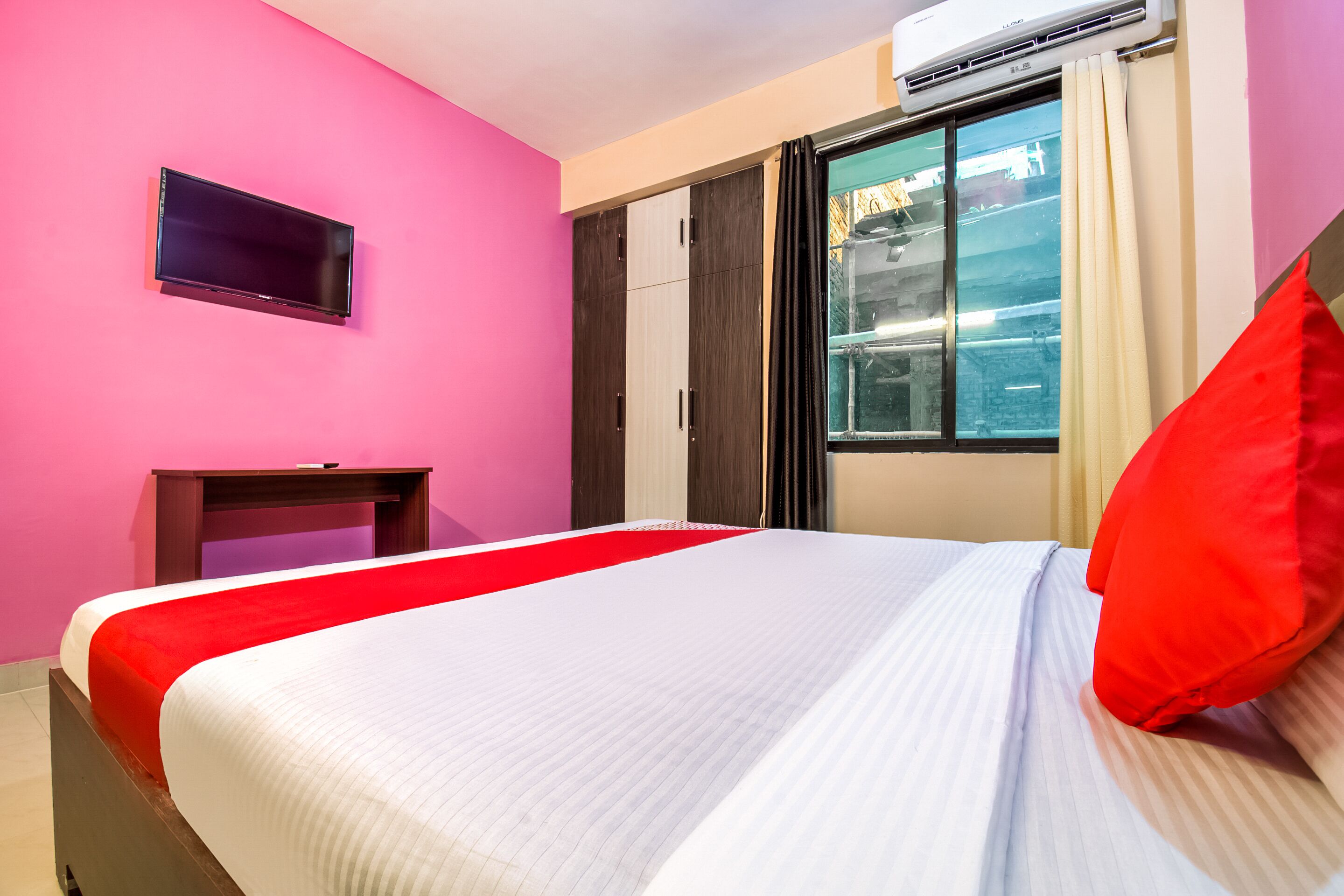 Silver Estate Residency by OYO Rooms