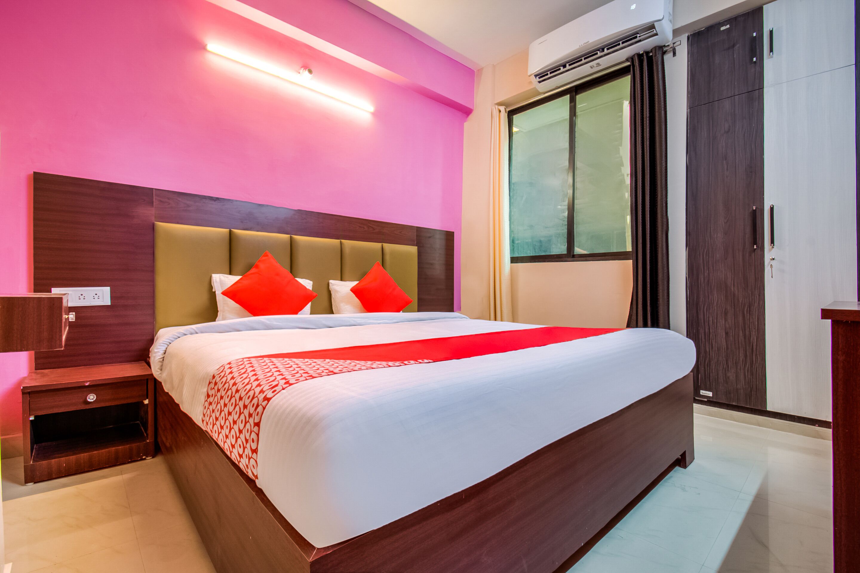 Silver Estate Residency by OYO Rooms