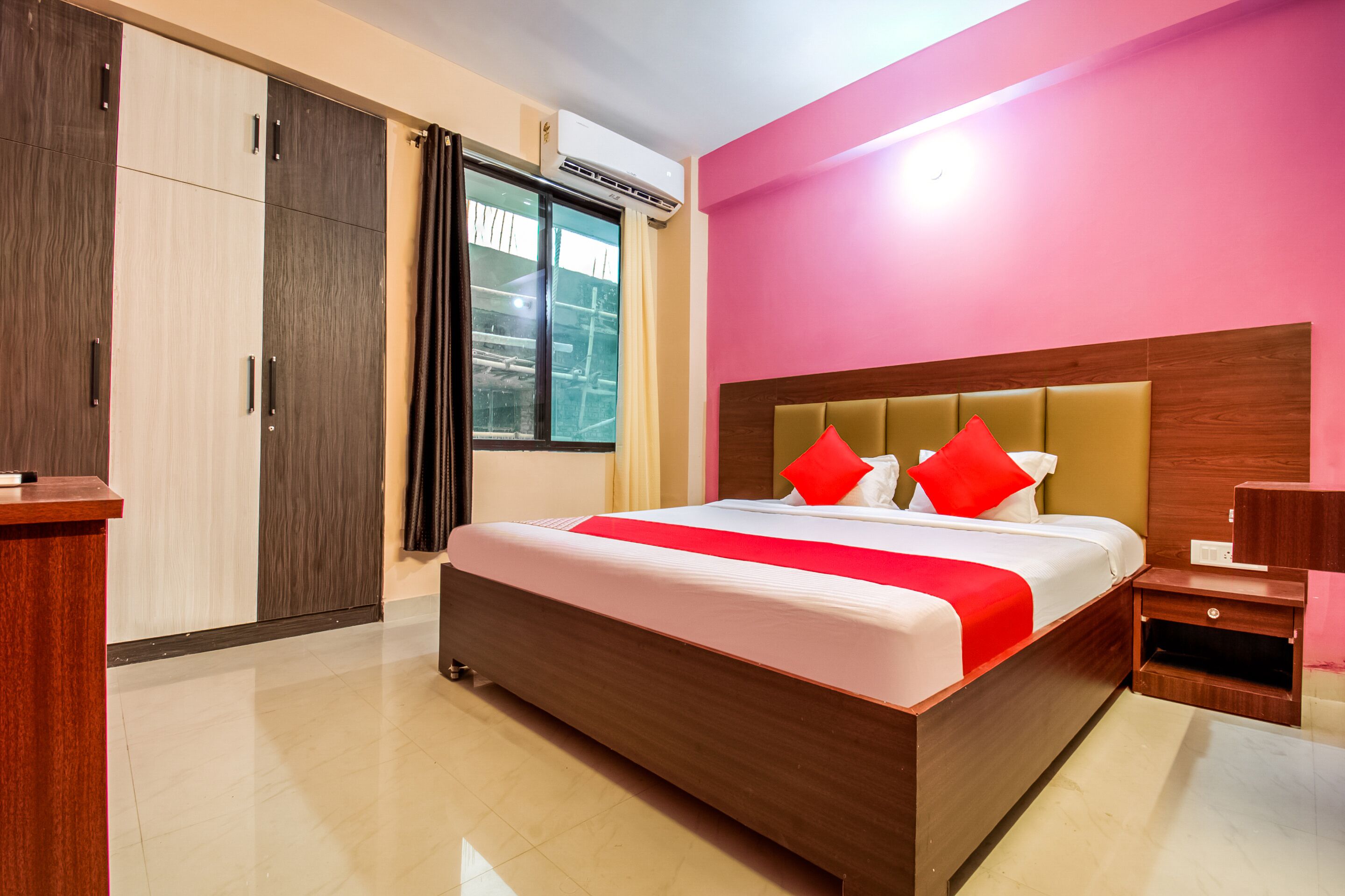 Silver Estate Residency by OYO Rooms