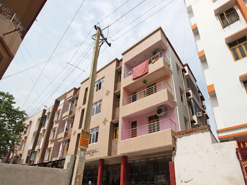 Vibrant Guest House by OYO Rooms