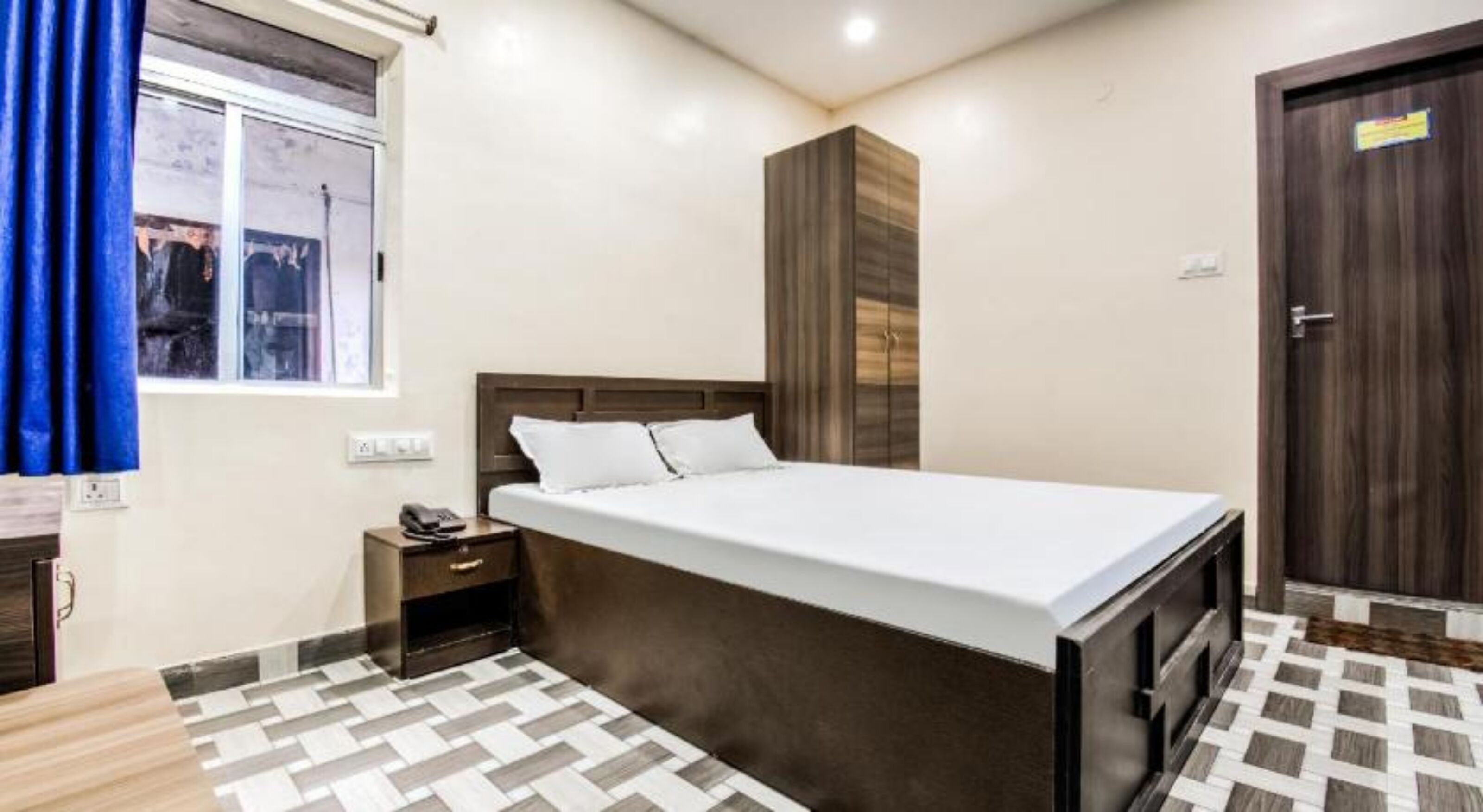 Vivek Patna by Goroomgo