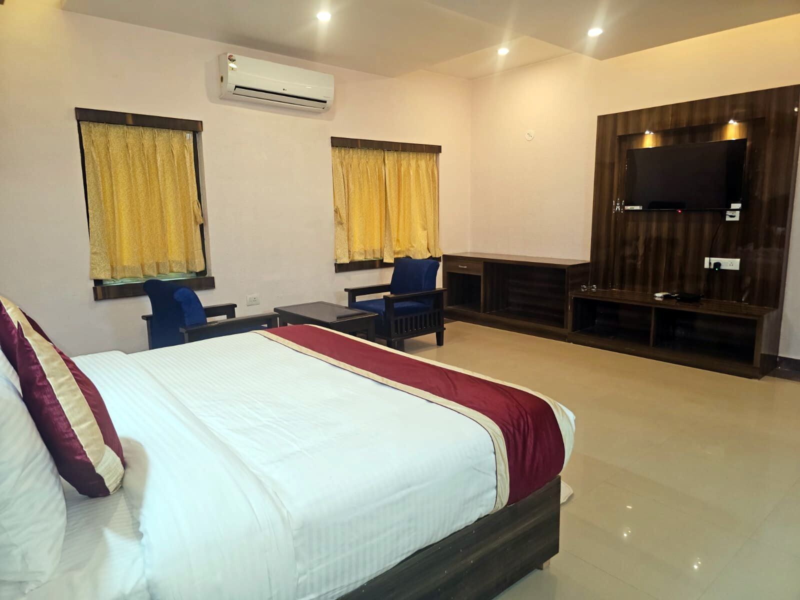 Arunya Hotel & Resort