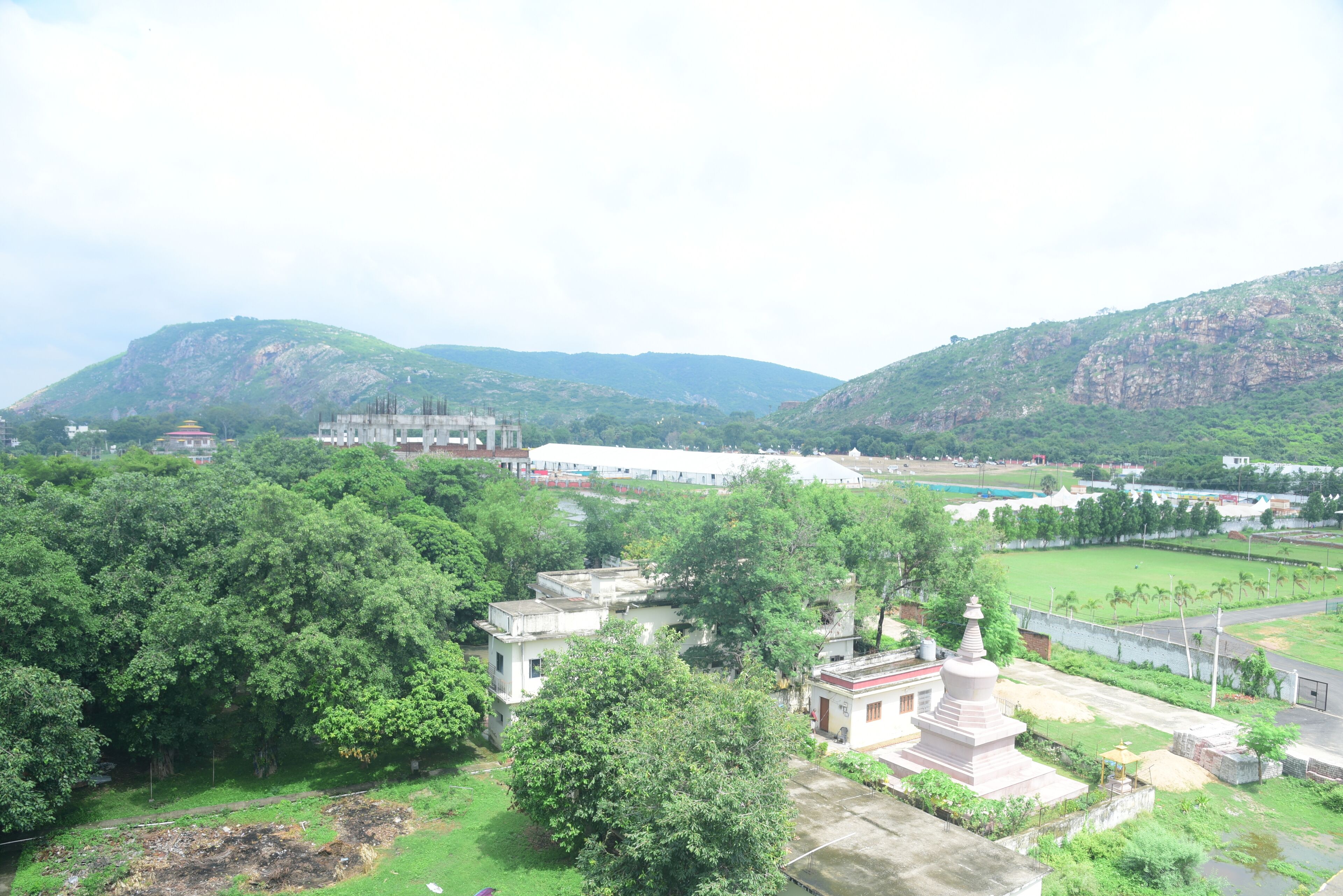 Hotel Gridhakuta International