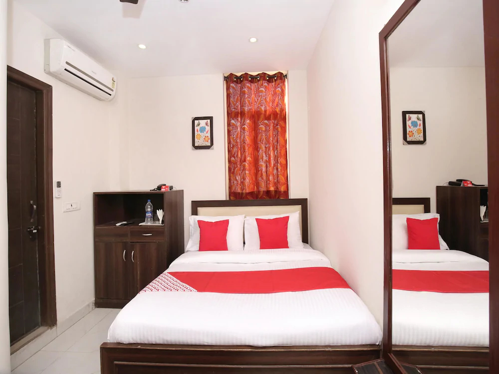 OYO 8664 Hotel 1st Choice