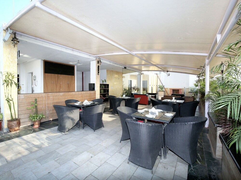 Treebo Trend Chandigarh Grand