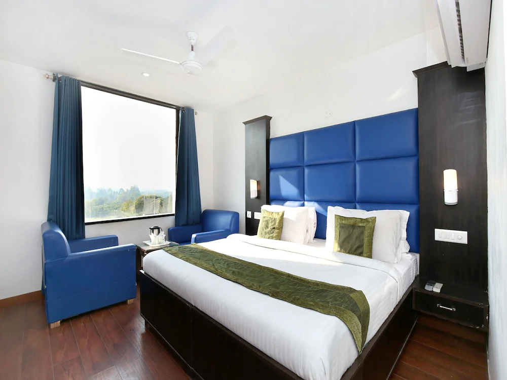 Treebo Trend Chandigarh Grand