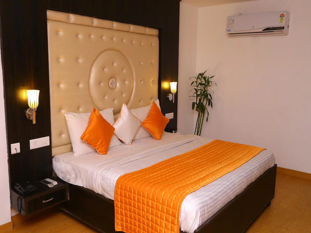 Treebo Trend Chandigarh Grand