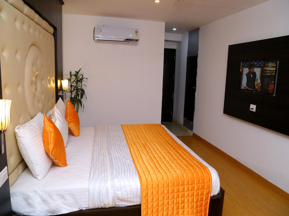 Treebo Trend Chandigarh Grand
