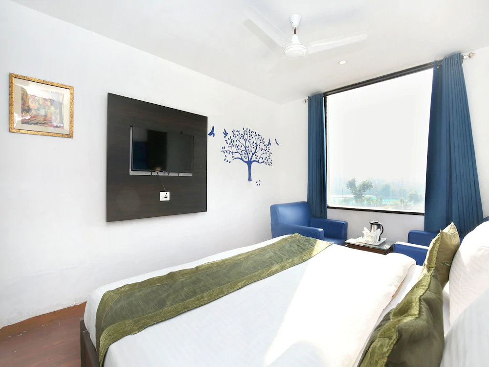 Treebo Trend Chandigarh Grand