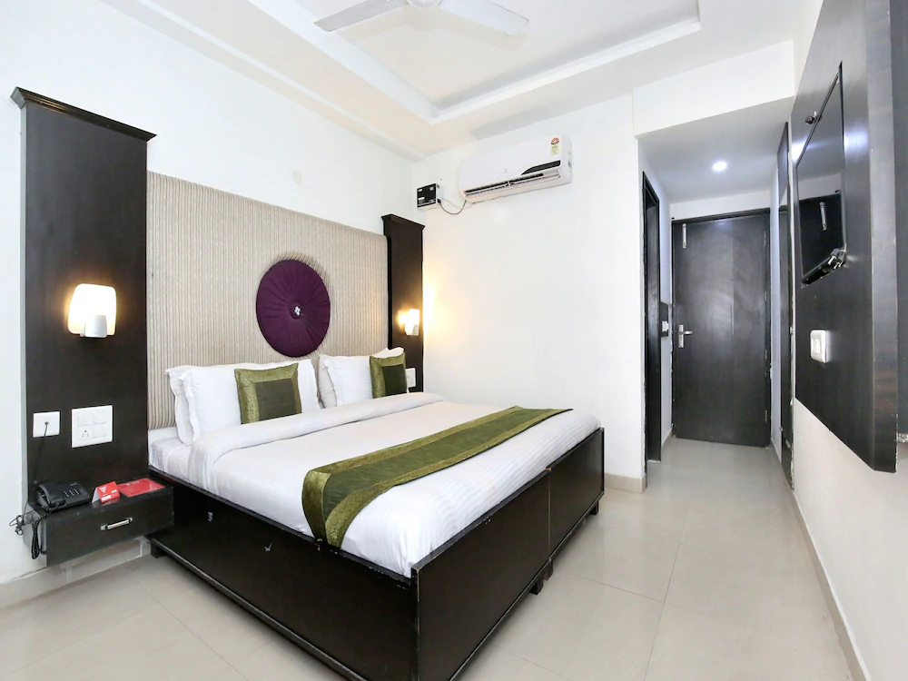 Treebo Trend Chandigarh Grand