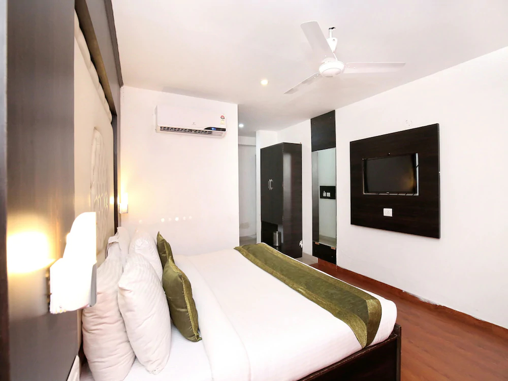 Treebo Trend Chandigarh Grand