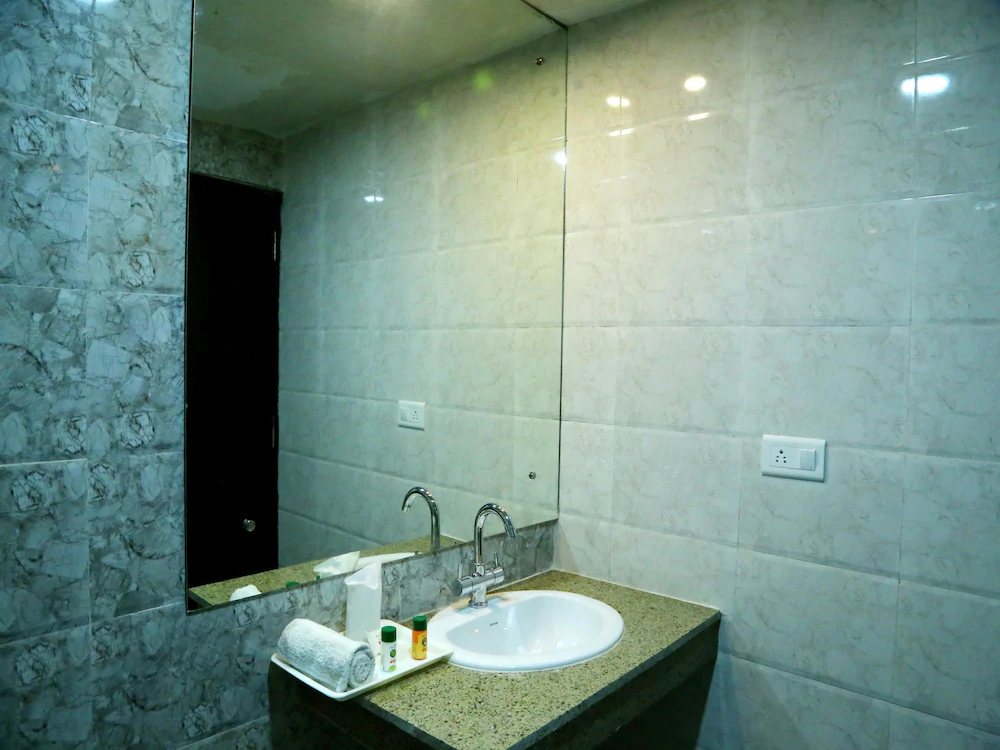 Treebo Trend Chandigarh Grand