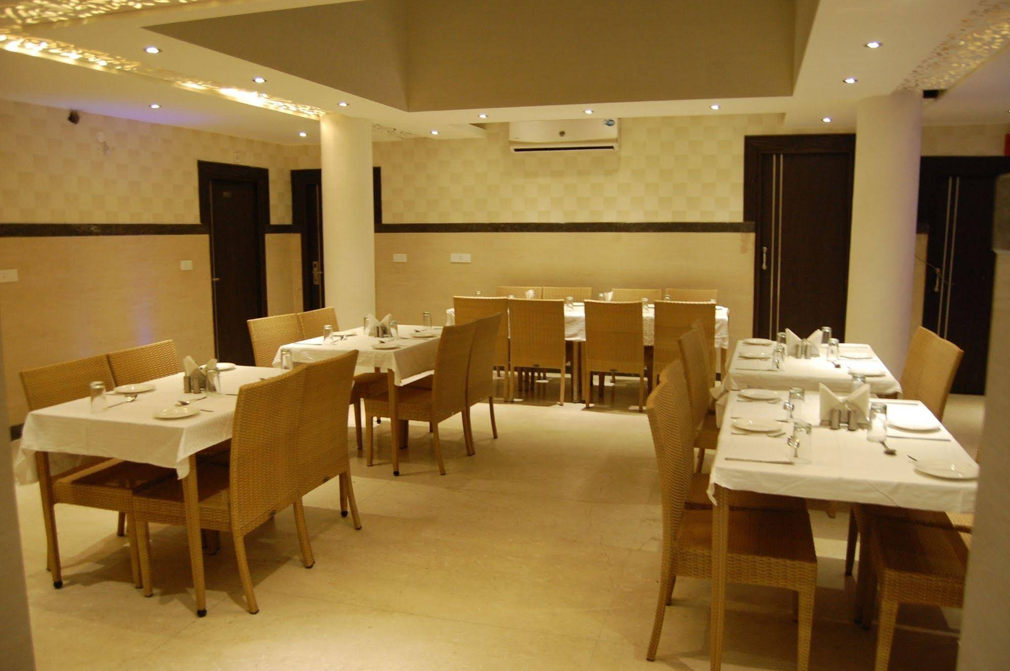 Diamond Plaza