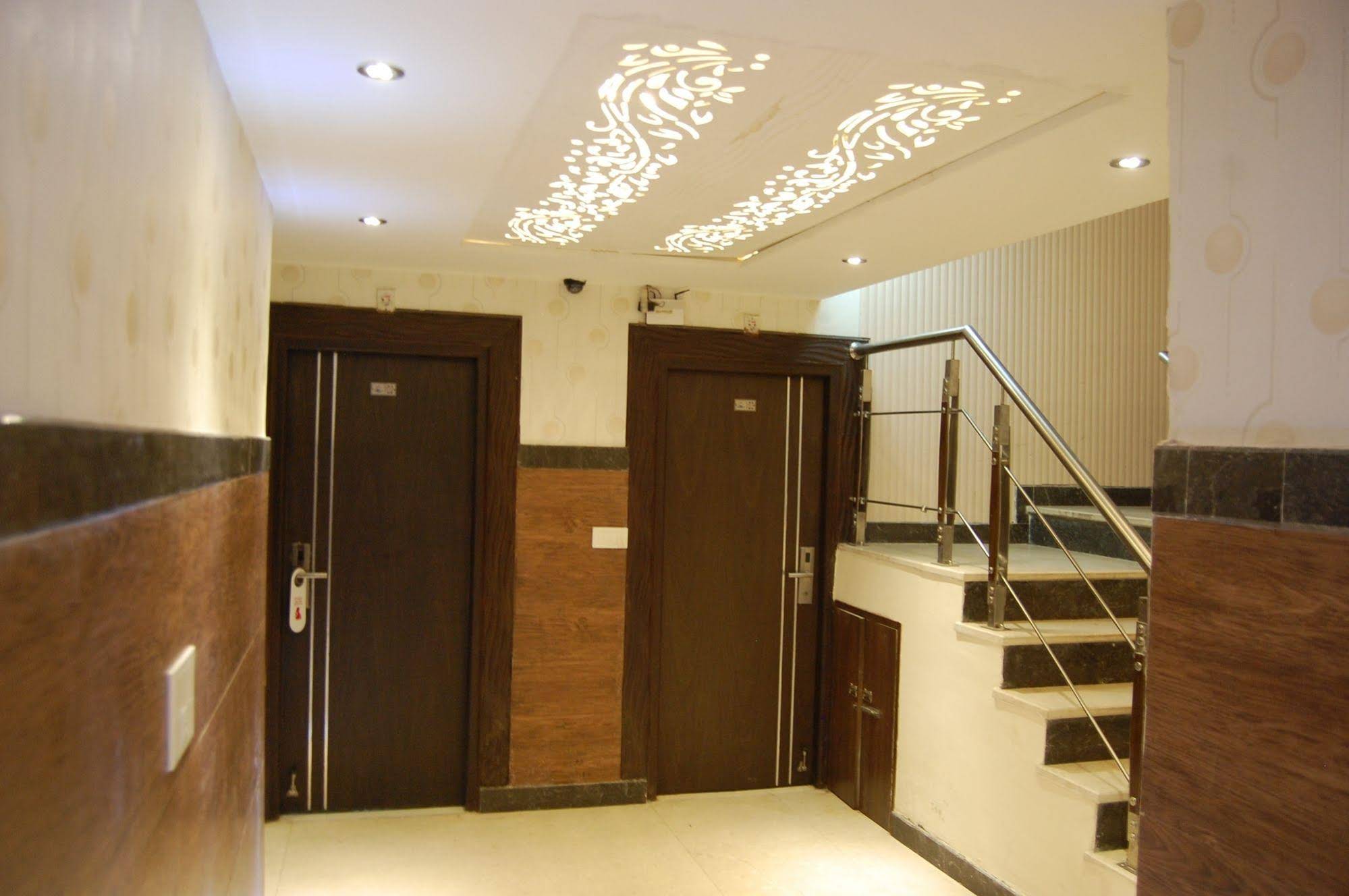 Diamond Plaza