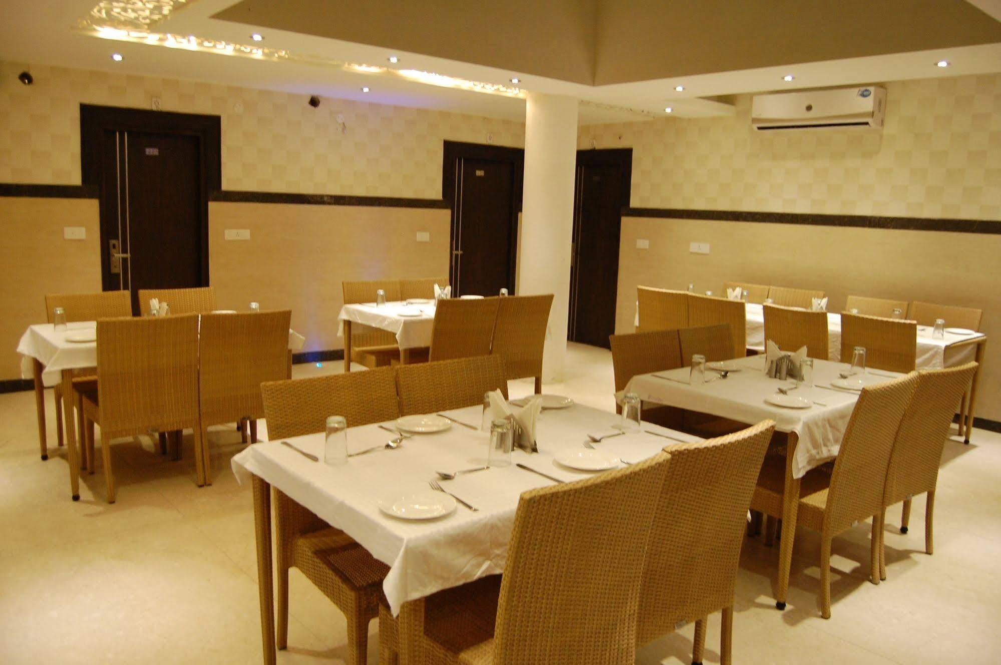 Diamond Plaza