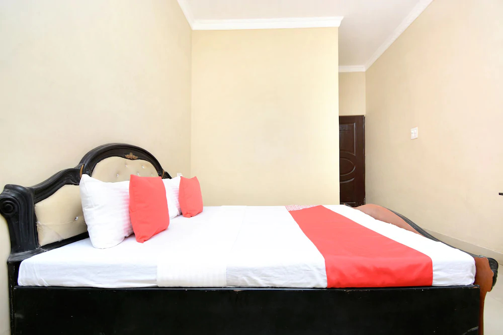 Dreamland By OYO Rooms