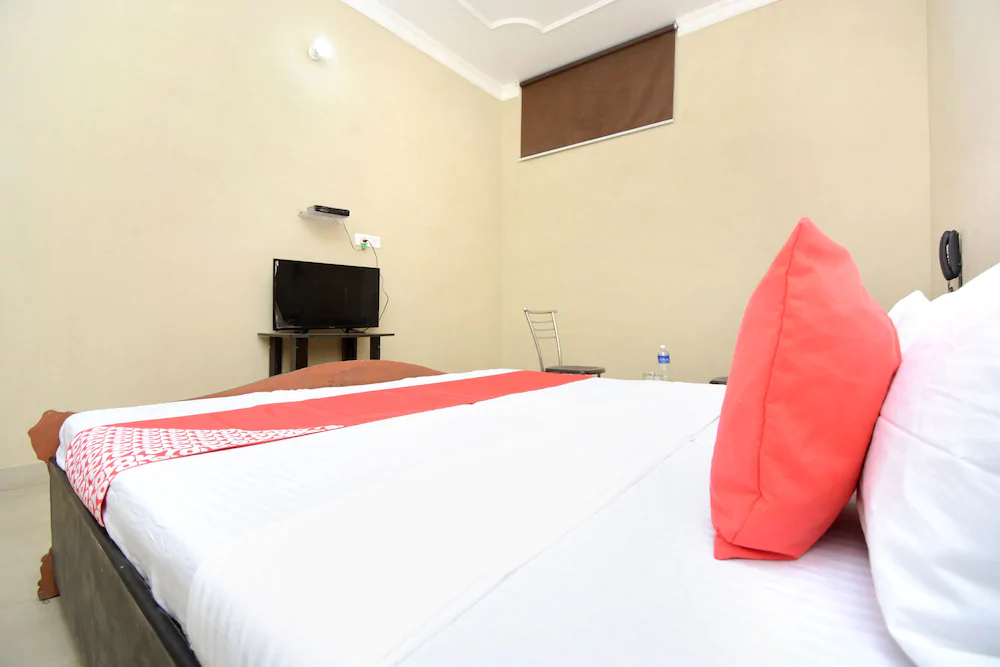 Dreamland By OYO Rooms