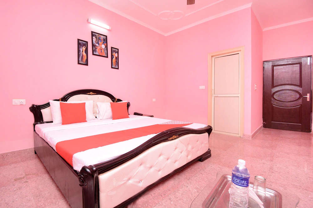 Dreamland By OYO Rooms
