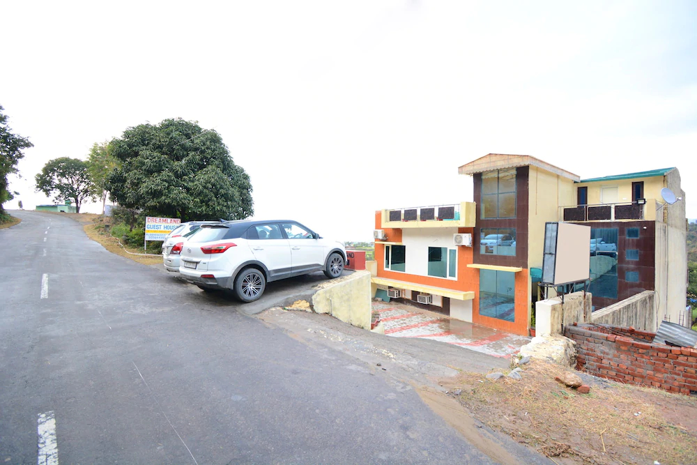 Dreamland By OYO Rooms