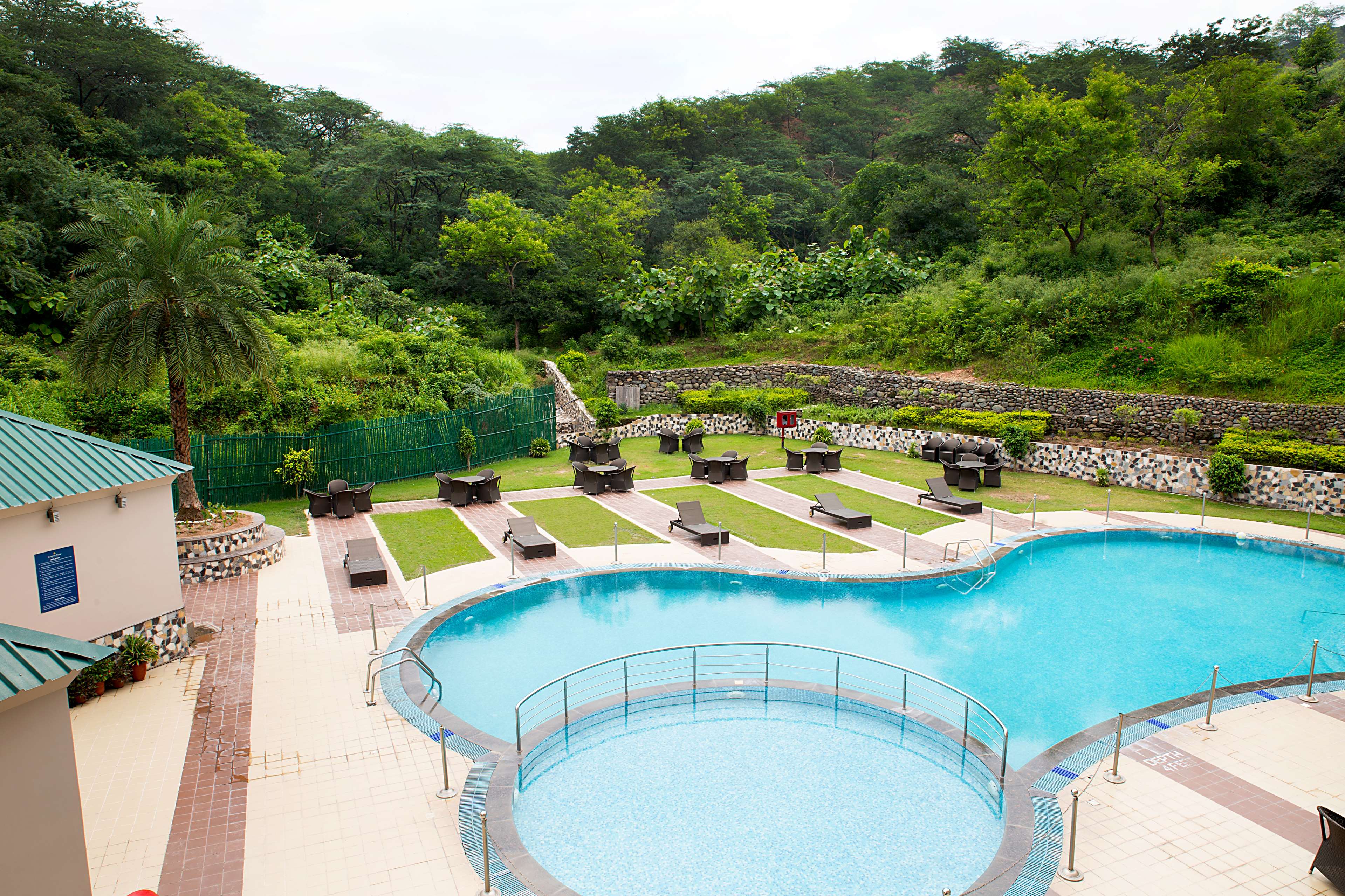 Golden Tulip Chandigarh Panchkula