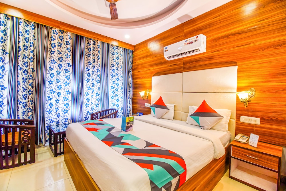 Grand Inn by Fab Hotels