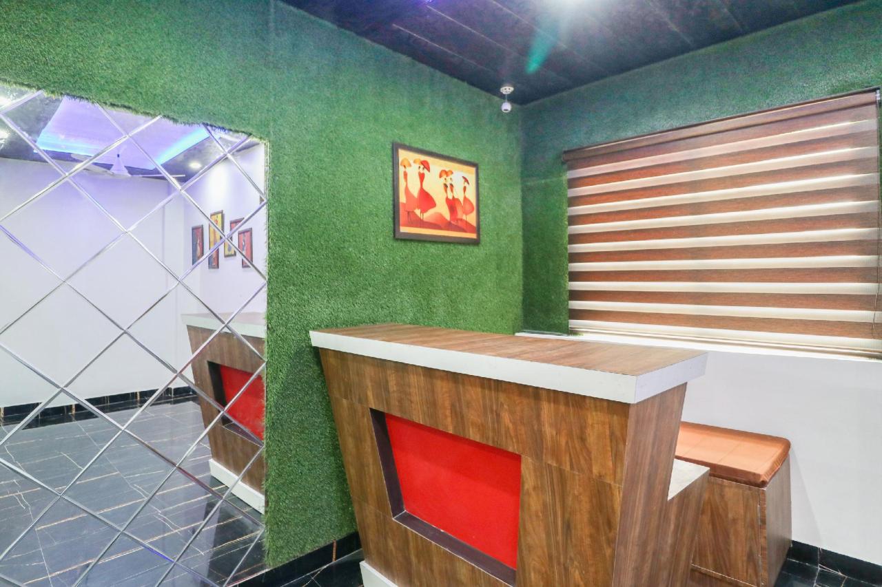 Hotel Ambani by OYO Rooms