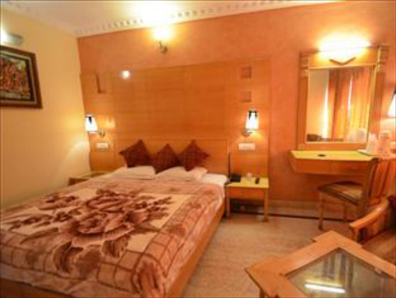 Hotel City Heart Residency