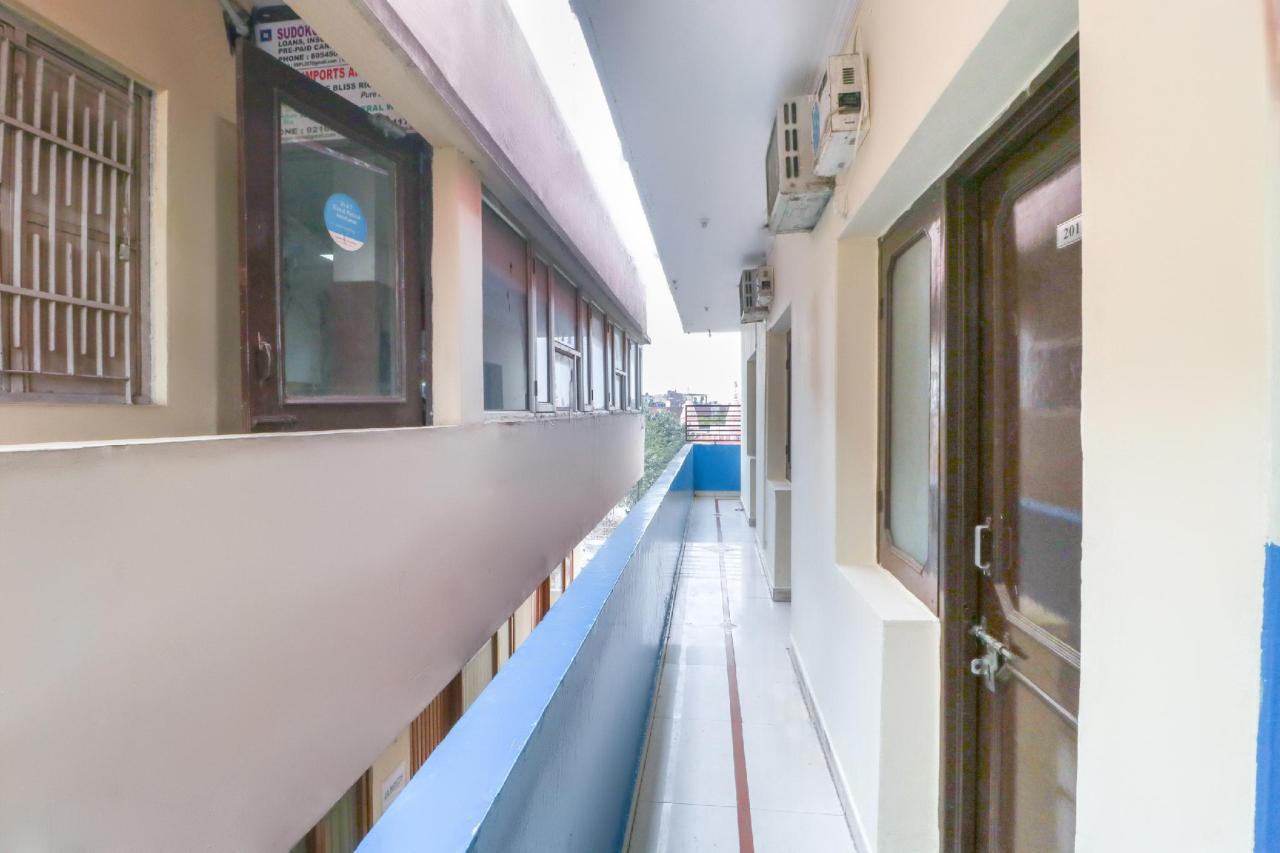 Hotel Crown Plaza by OYO Rooms