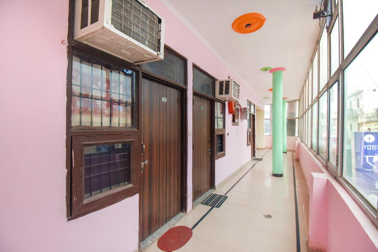 Hotel Deep Palace by OYO Rooms