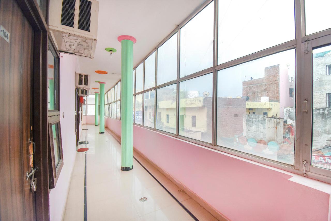 Hotel Deep Palace by OYO Rooms