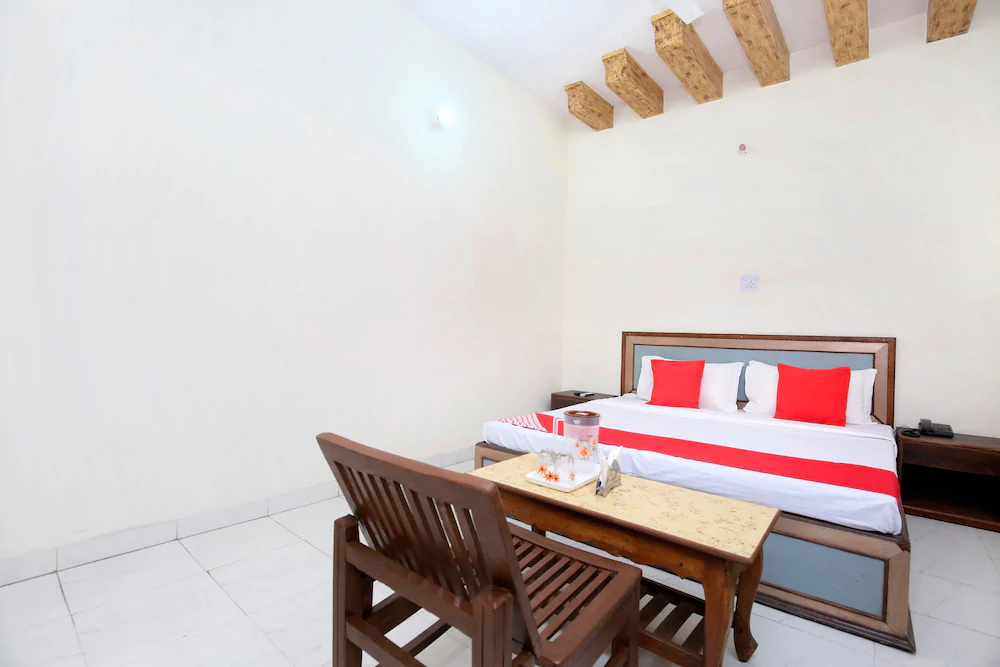 Hotel Dream Palace 45 by OYO Rooms