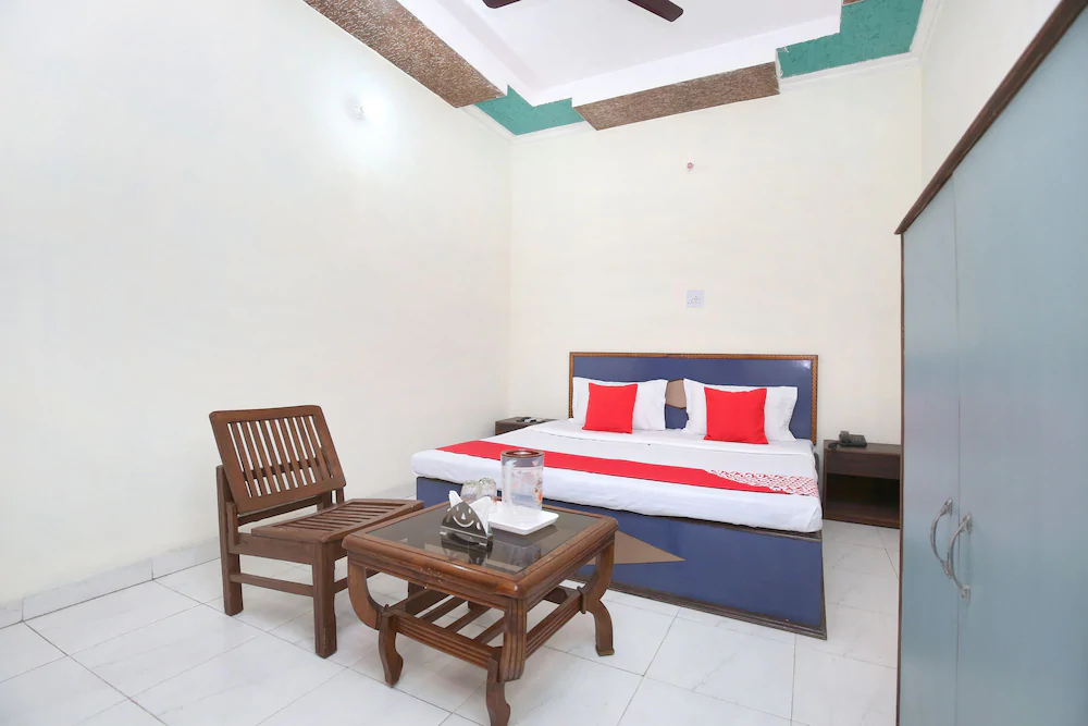 Hotel Dream Palace 45 by OYO Rooms