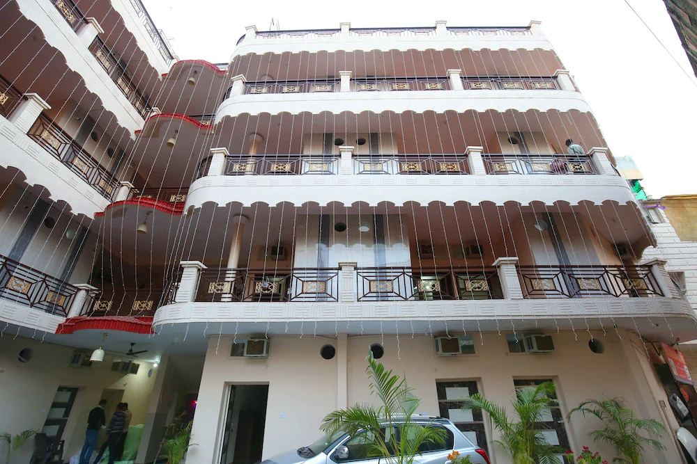 Hotel Dream Palace 45 by OYO Rooms
