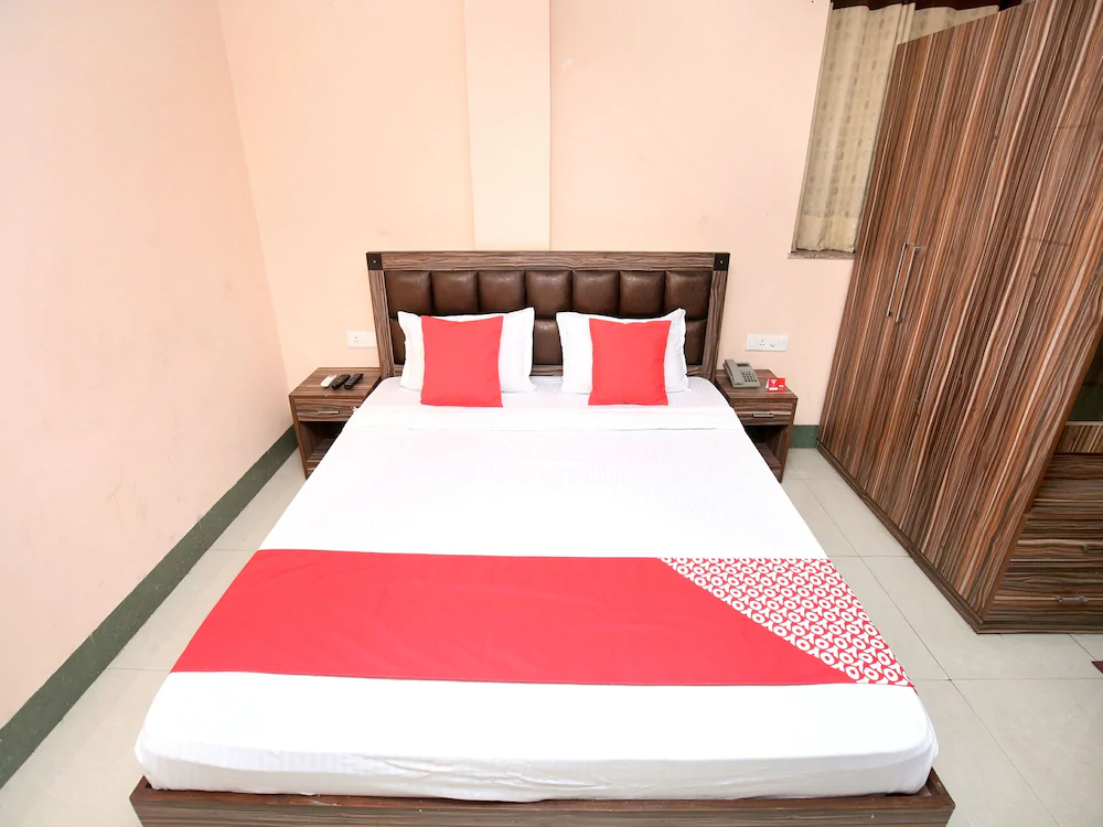Hotel Ess Pee Grand