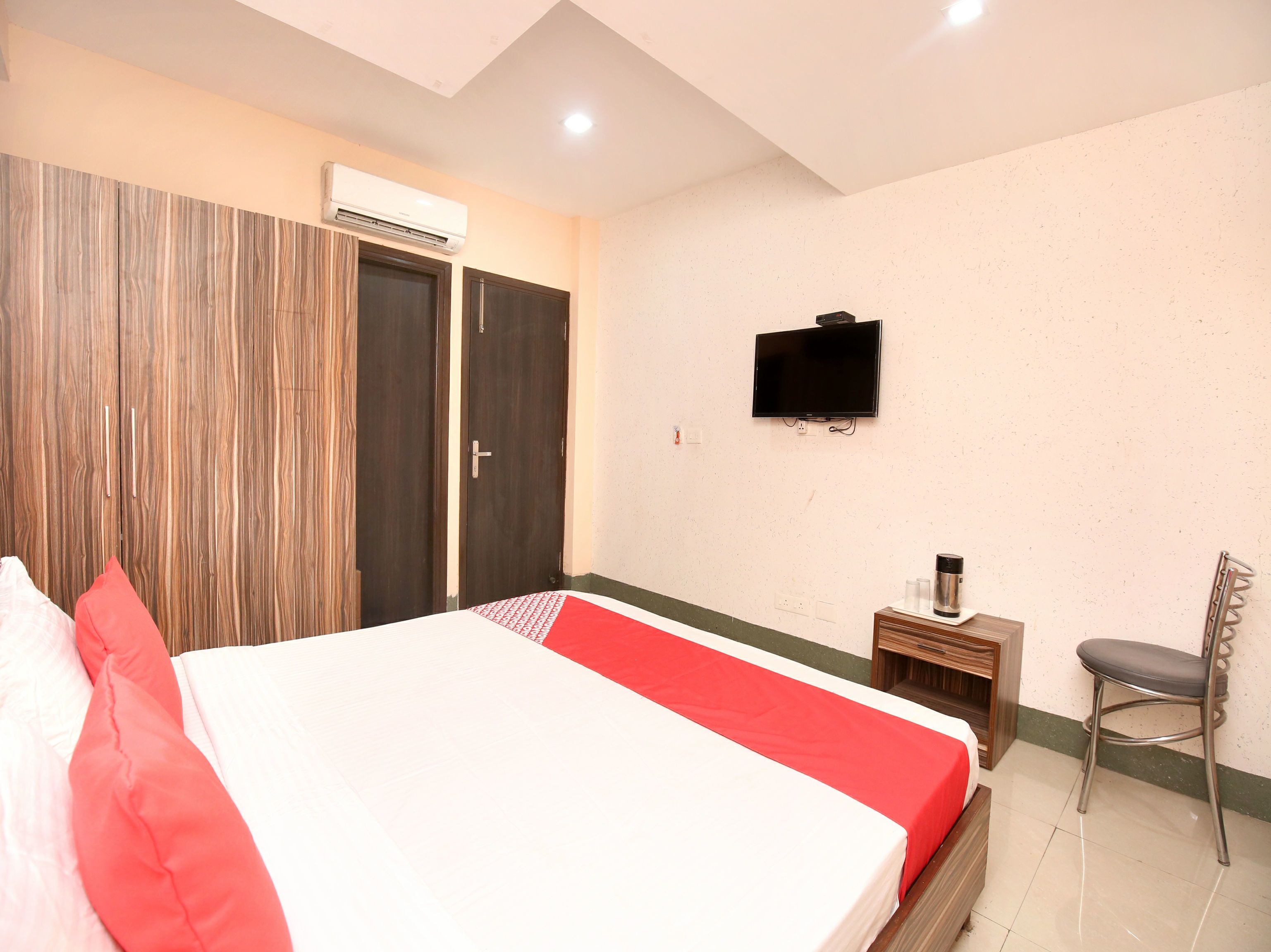 Hotel Ess Pee Grand by OYO