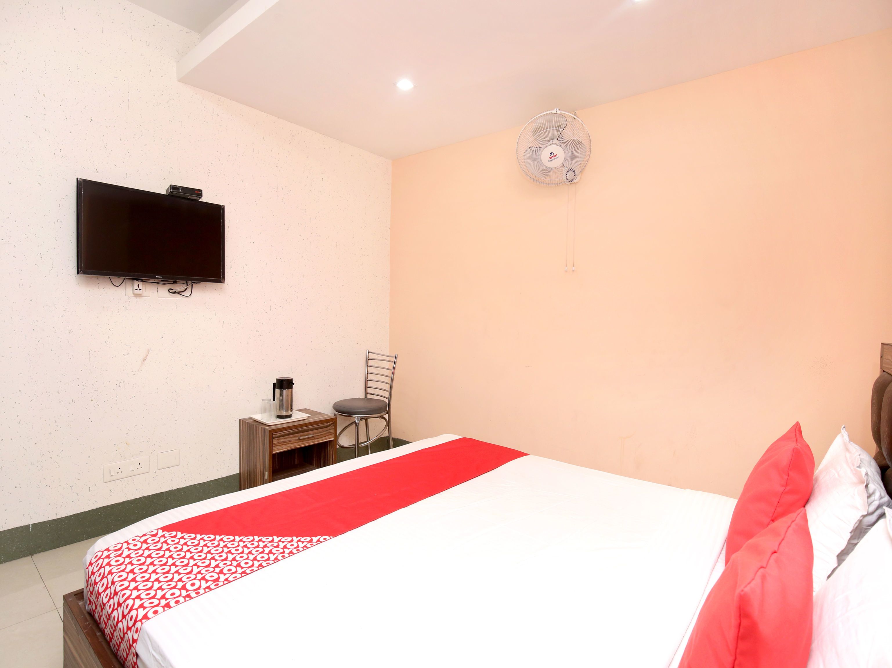Hotel Ess Pee Grand by OYO