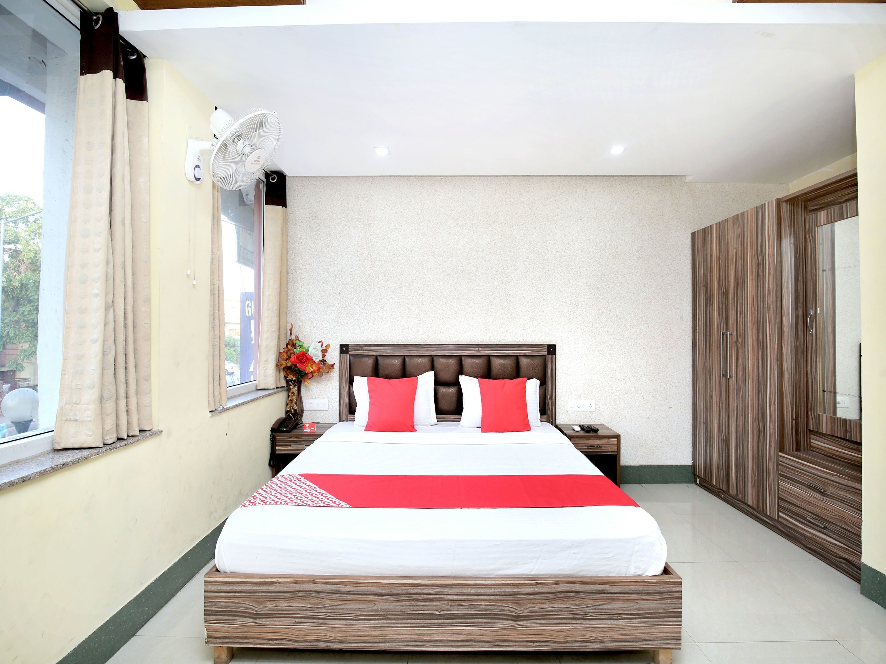 Hotel Ess Pee Grand by OYO