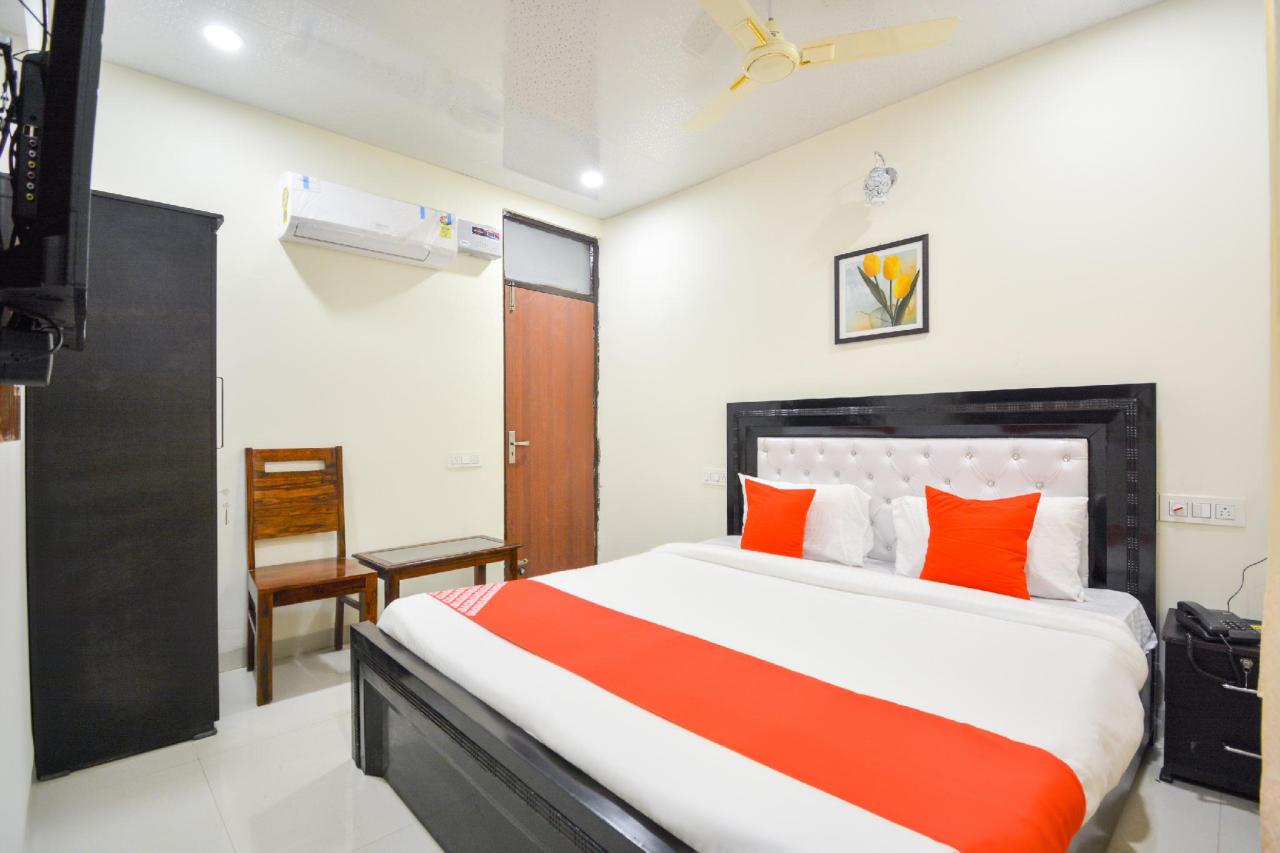 Hotel Gold by OYO Rooms